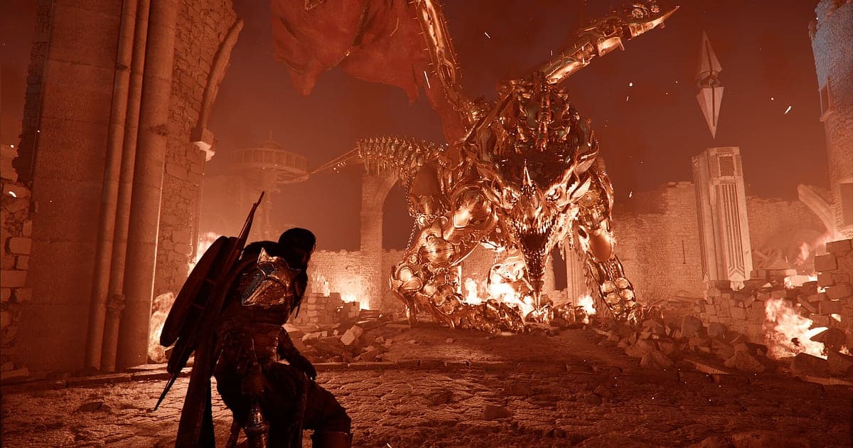 Kampf in Crimson Desert in einer zerstörten Festung: Kliff kniet hinter seinem Schild, während sich ein riesiger Drachenboss in goldener Rüstung aus den Flammen erhebt