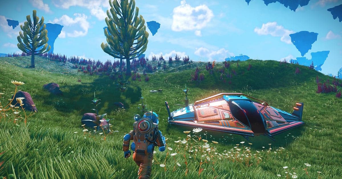 Planet in No Man's Sky unter einem blauen Himmel mit schwebenden Felsinseln, ein Entdecker im Anzug läuft über eine blühende Wiese auf ein gelandetes Raumschiff zu